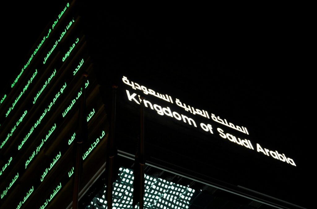 Unlocking Success: Top Key Benefits of Business Intelligence for Saudi Arabian Organizations